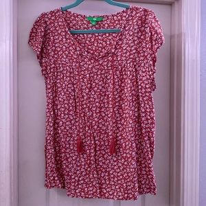 red & white flowery top